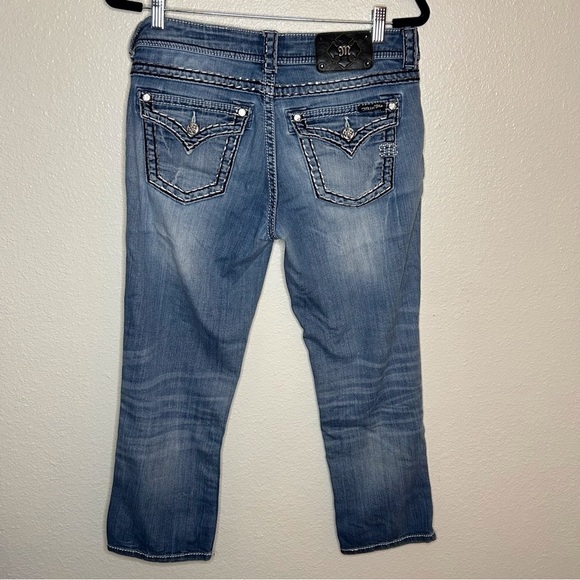 Miss Me Denim Distressed Boyfriend Capri Size 27 (around a US Size 4) - Picture 3 of 16